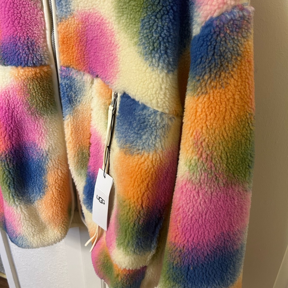 UGG Women's Marlene UGGfluff Jacket in Rainbow Blur Multi size Small - Picture 3 of 9